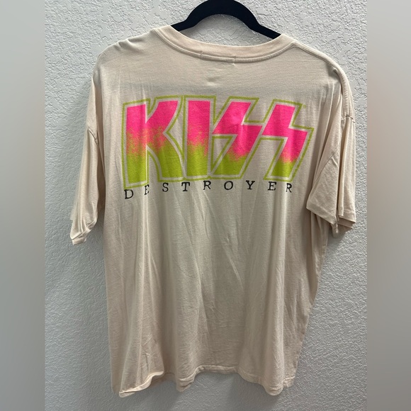Daydreamer Kiss Destroyer merch tee - Picture 4 of 7